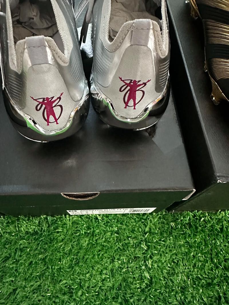 佩蒂特：巴黎球员太个人主义，和上赛季欧冠决赛判若两队（佩蒂特批巴黎：球员过分个人主义，与上季欧冠决赛判若两队）