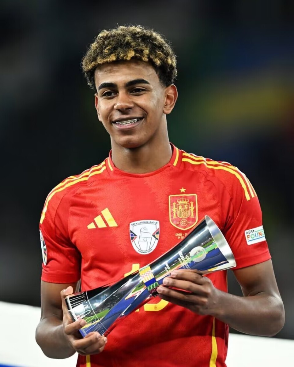 前四排位！申花比海港还稳定 从来没有跌过第四名！（稳居前四！申花稳定力压海港，至今未曾跌出第4名！）