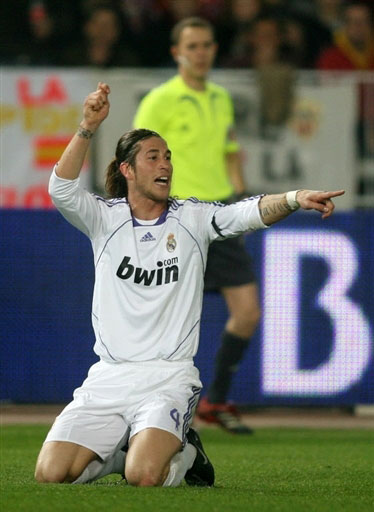 记者：佩林出现肌肉疲劳，将缺席尤文与乌迪内斯的意杯1／8决赛（记者称佩林因肌肉疲劳将缺席尤文对乌迪内斯的意大利杯1／8决赛）