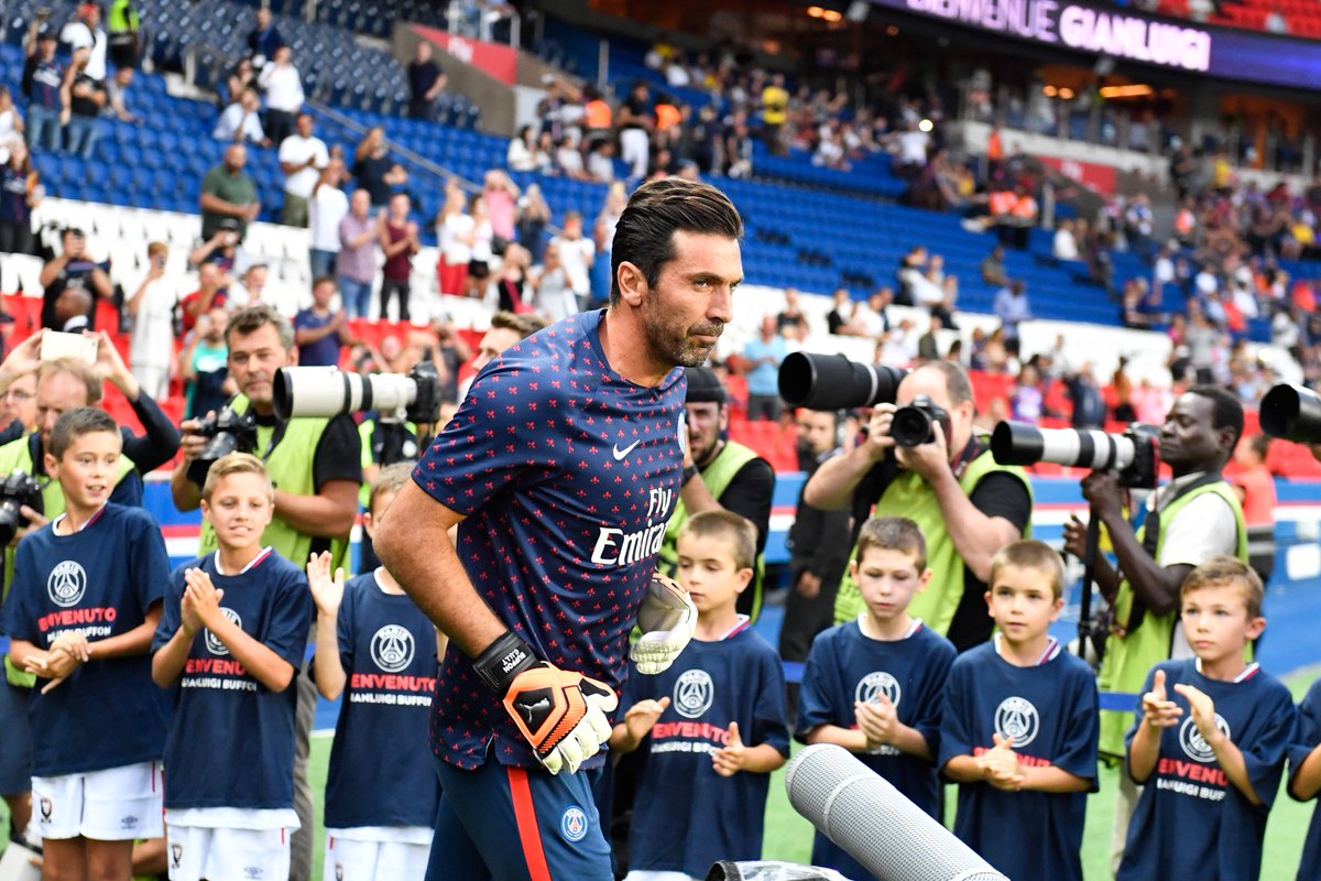 德甲战报：基尼洛斯1射1传，奥格斯堡2-0战胜勒沃库森（德甲：基尼洛斯传射建功，奥格斯堡2-0击败勒沃库森）