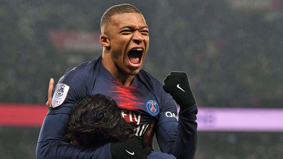 记者：费内巴切有意在冬窗引进罗马前锋多夫比克（据记者报道，费内巴切欲在冬窗签下罗马前锋多夫比克）