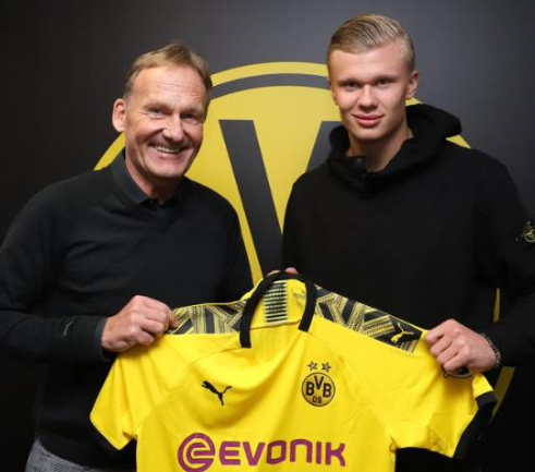 阿尔特塔：道曼一上场就拿球过人，他训练时也经常带球被侵犯（阿尔特塔赞道曼：一登场就完成突破过人，训练时带球也屡遭侵犯）