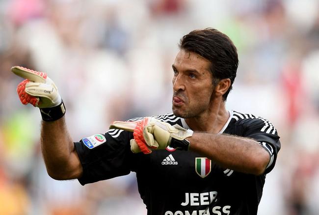 莱比锡3-1斯图加特，罗慕洛、迪奥曼德破门，努贝尔超级失误（莱比锡3-1击退斯图加特：罗慕洛、迪奥曼德建功，努贝尔送大礼）